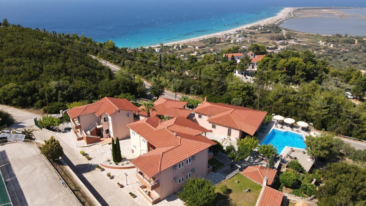 Hotel Semiramis Frínion Esterno foto