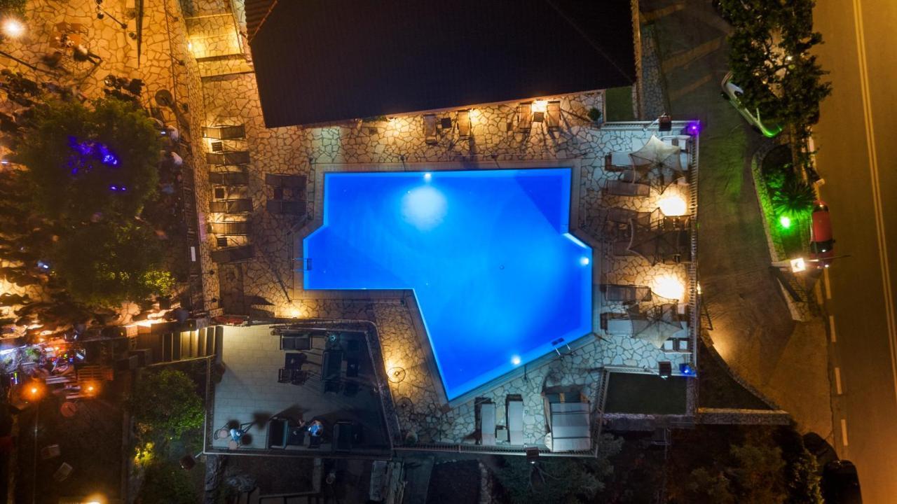 Hotel Semiramis Frínion Esterno foto