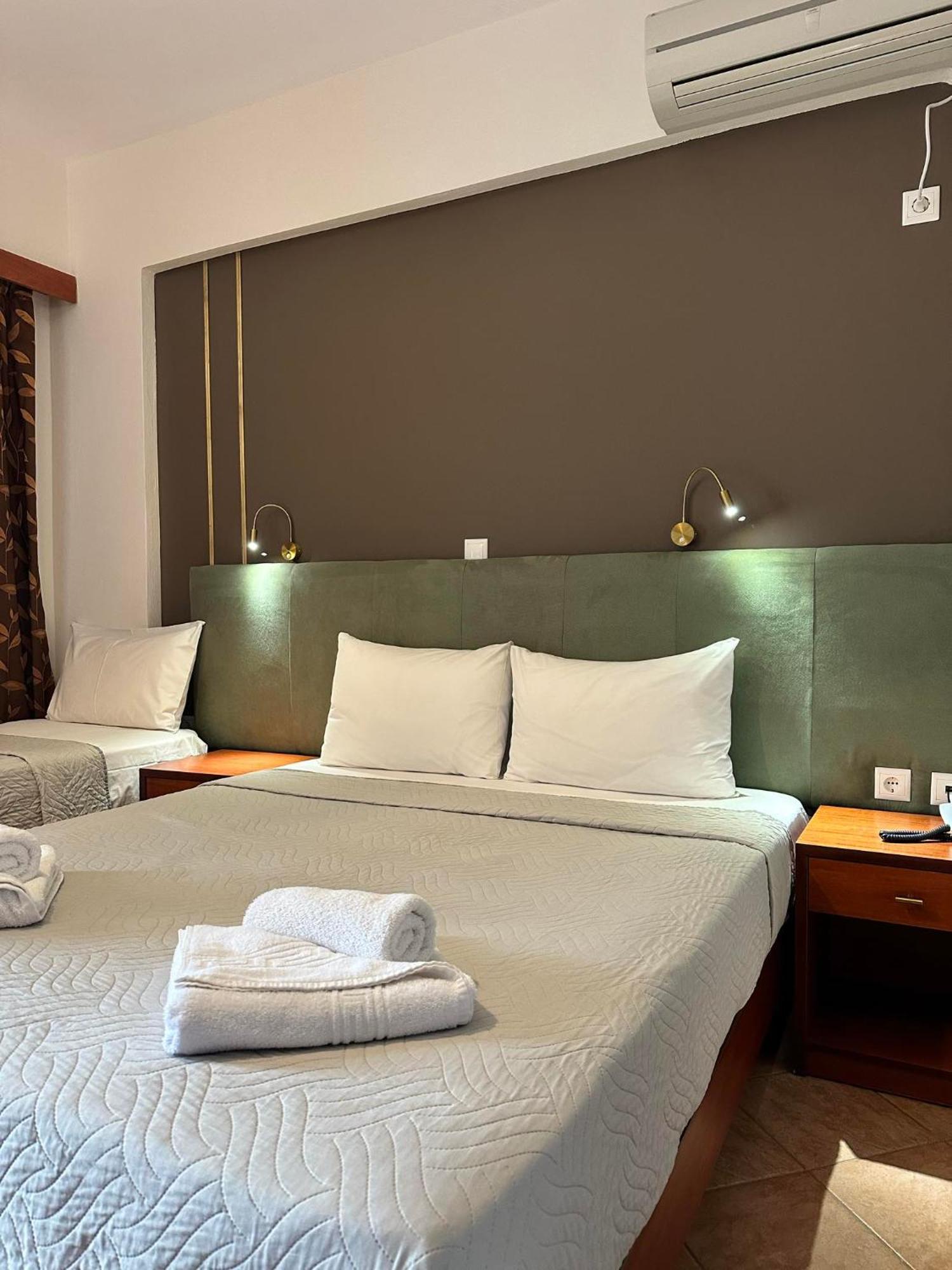 Hotel Semiramis Frínion Esterno foto